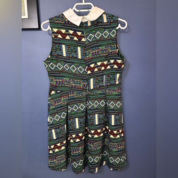 Geometric Patterned Mini Dress with Collar - Picture 2 of 4